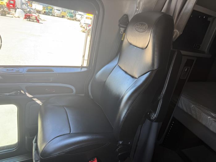 2024 Peterbilt 389-10