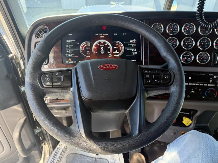2024 Peterbilt 389-17