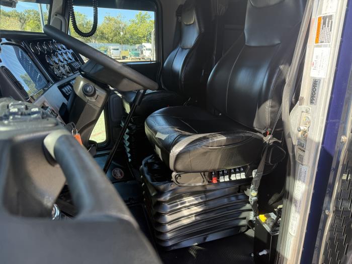 2024 Peterbilt 389-20