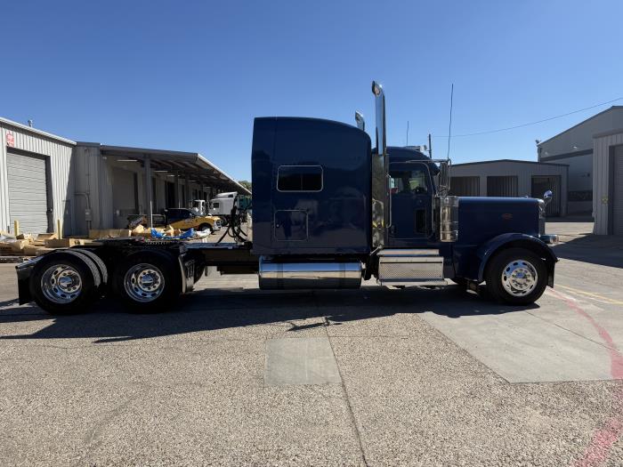 2024 Peterbilt 389-34