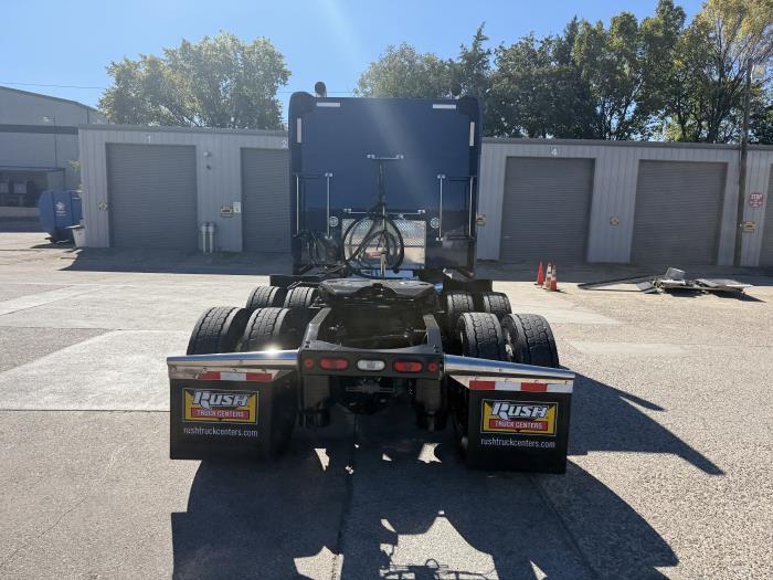 2024 Peterbilt 389-44