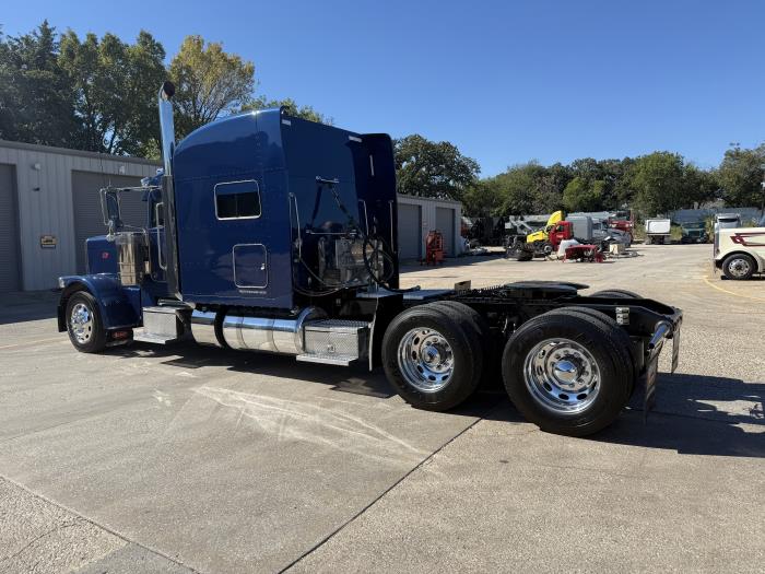 2024 Peterbilt 389-48
