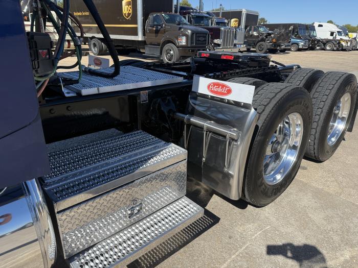 2024 Peterbilt 389-58