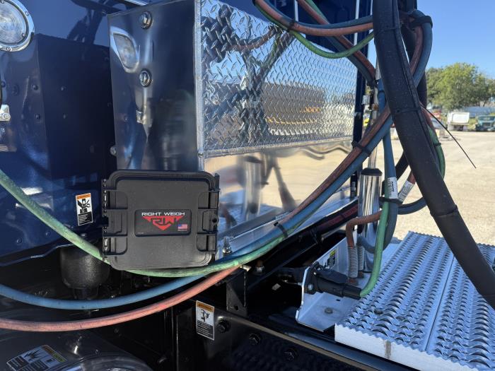 2024 Peterbilt 389-59