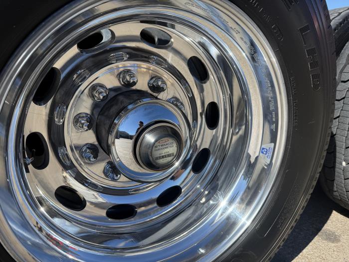 2024 Peterbilt 389-61