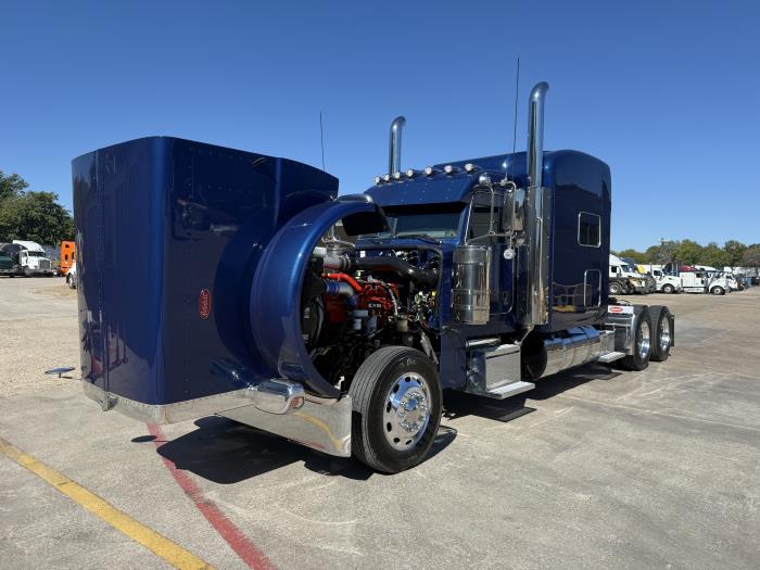 2024 Peterbilt 389-67