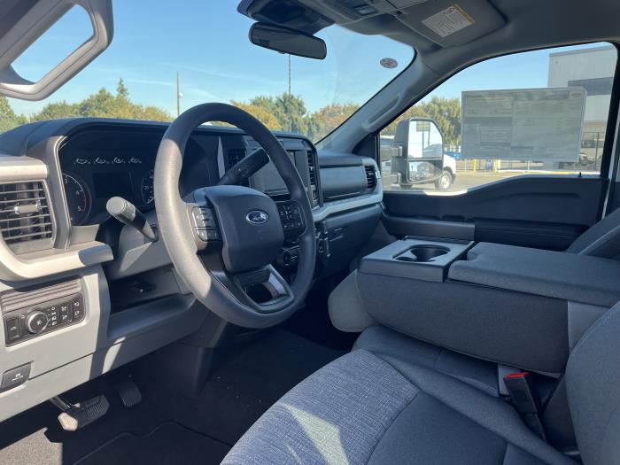 2025 Ford F-250-9