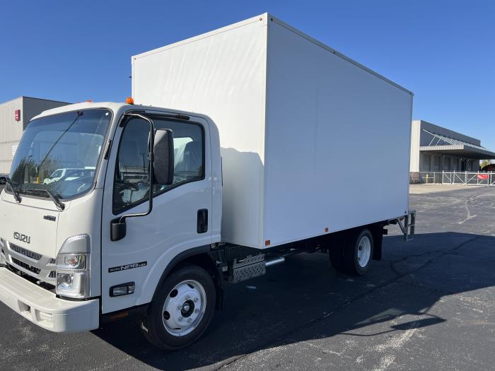 2025 Isuzu NPR-HD-4