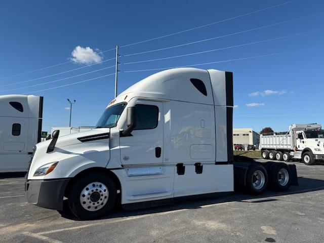 2023 Freightliner Cascadia-5