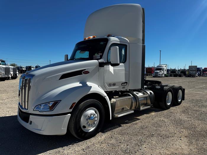 2025 Peterbilt 579-1