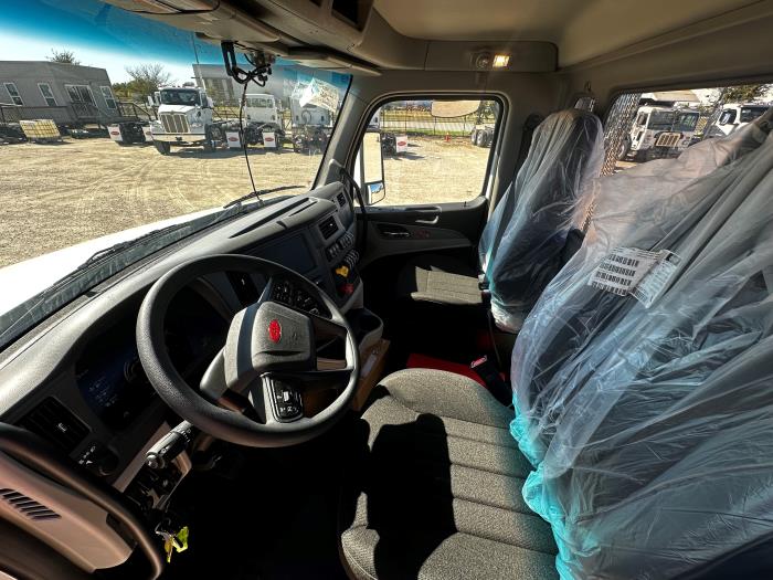 2025 Peterbilt 579-16