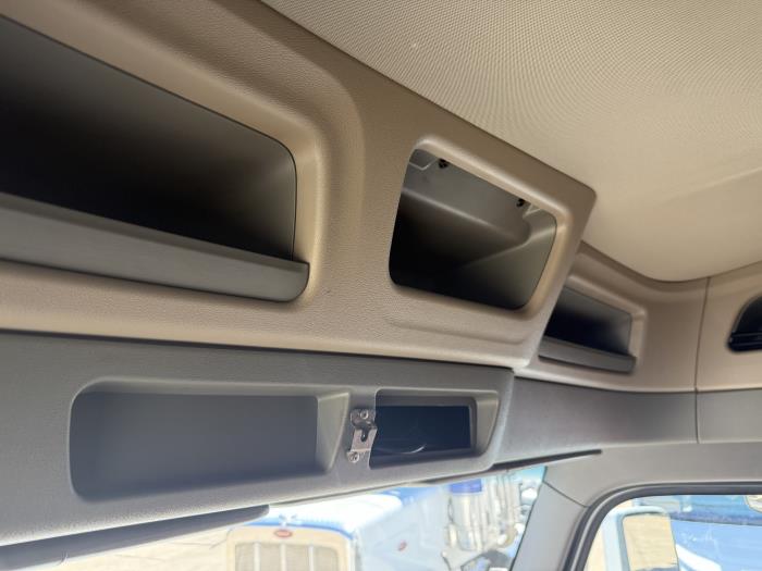 2022 Peterbilt 579-10