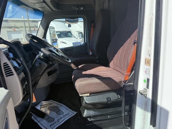 2022 Peterbilt 579-18