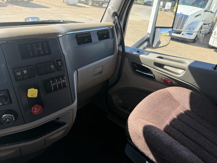 2022 Peterbilt 579-7