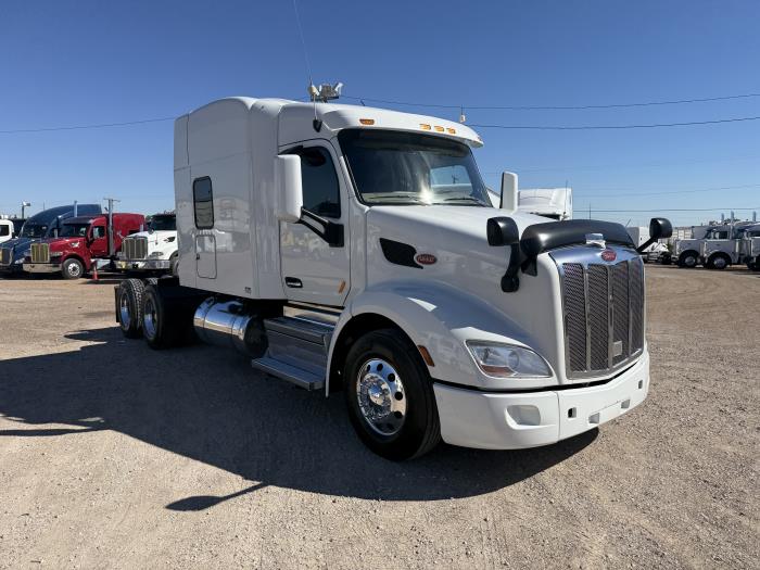2022 Peterbilt 579-25