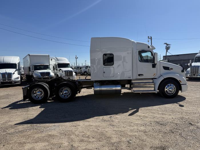 2022 Peterbilt 579-29