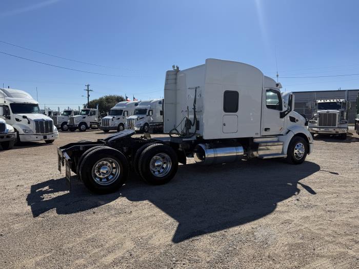 2022 Peterbilt 579-32