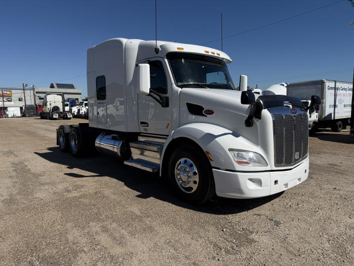 2022 Peterbilt 579-26