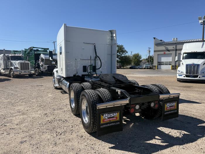 2022 Peterbilt 579-38