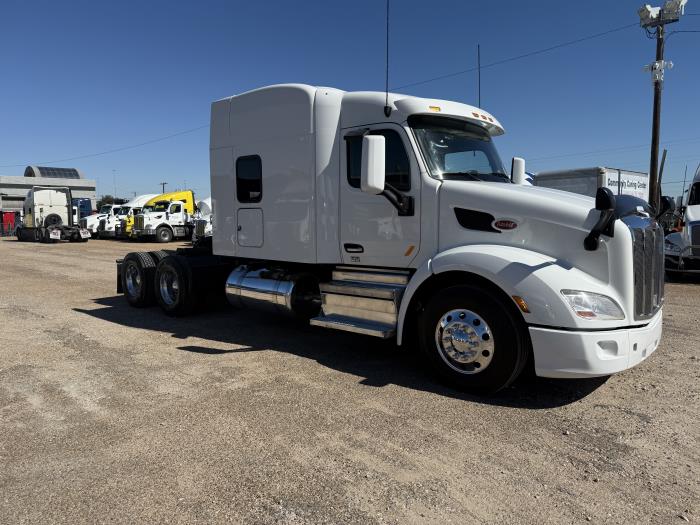 2022 Peterbilt 579-2