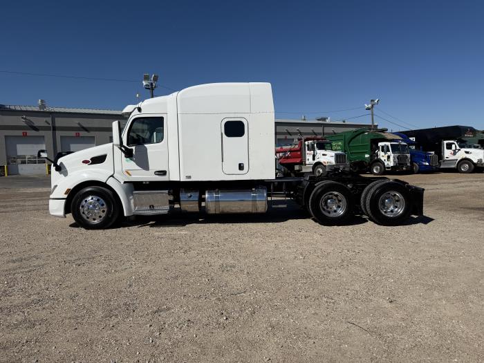 2022 Peterbilt 579-43