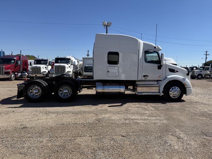 2022 Peterbilt 579-30