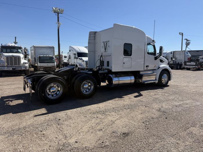 2022 Peterbilt 579-33