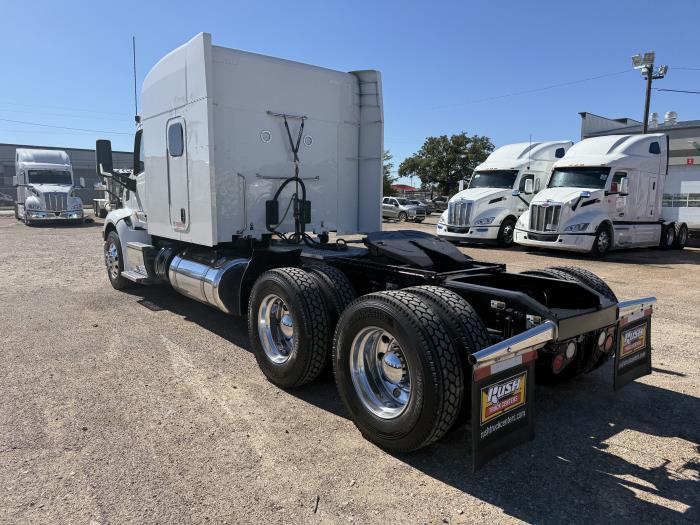 2022 Peterbilt 579-40