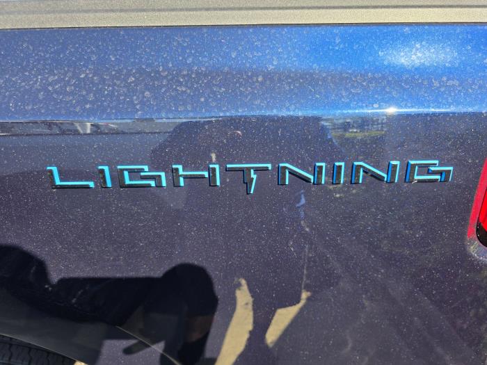 2025 Ford F-150 Lightning-8