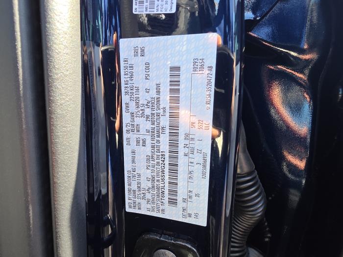 2025 Ford F-150 Lightning-13