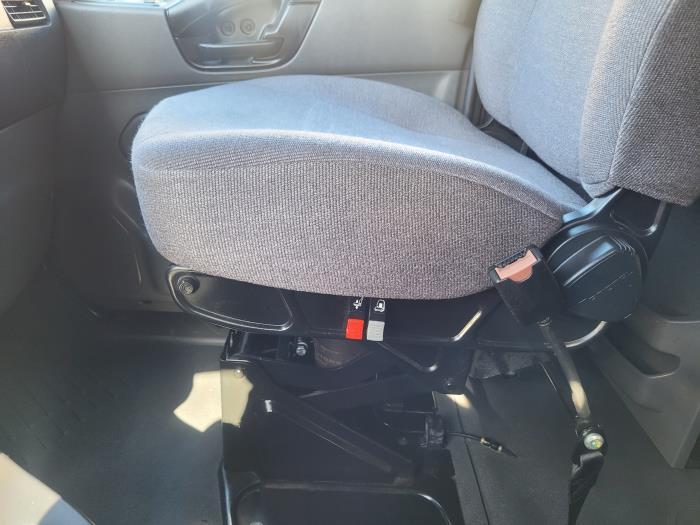 2022 International LT625-28