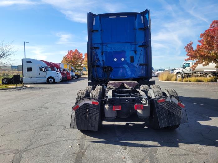 2022 International LT625-4