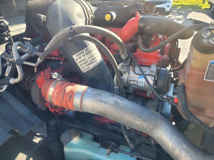 2022 International LT625-7