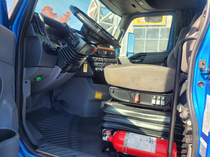 2022 International LT625-10