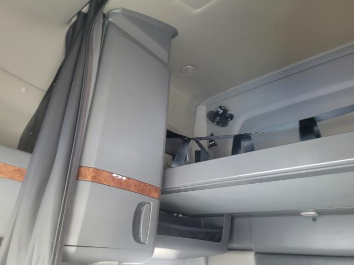 2022 International LT625-20