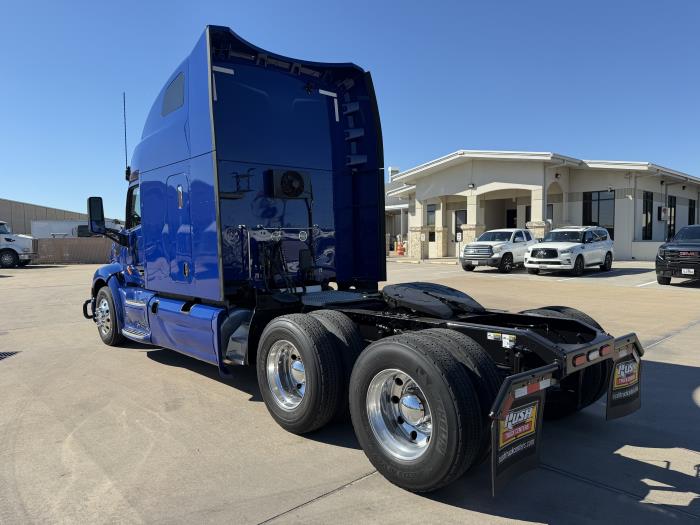 2022 Peterbilt 579 photo 4