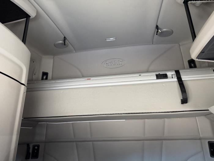 2022 Peterbilt 579-29