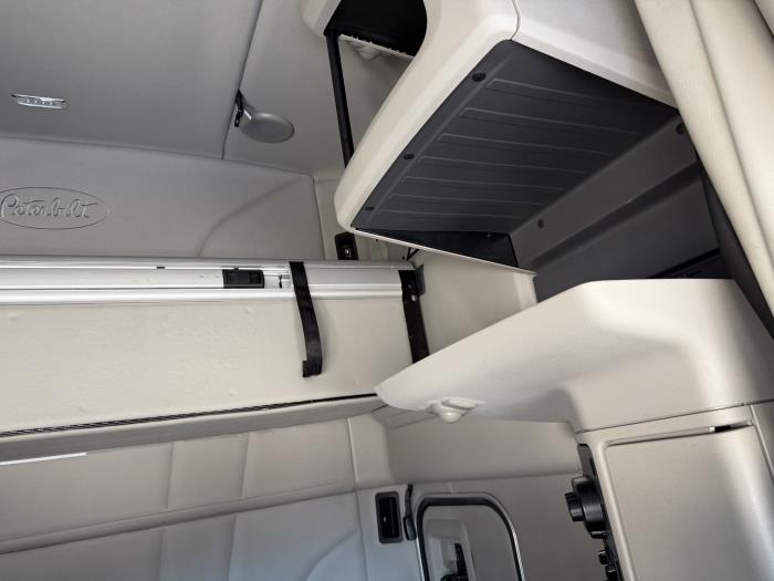 2022 Peterbilt 579-30