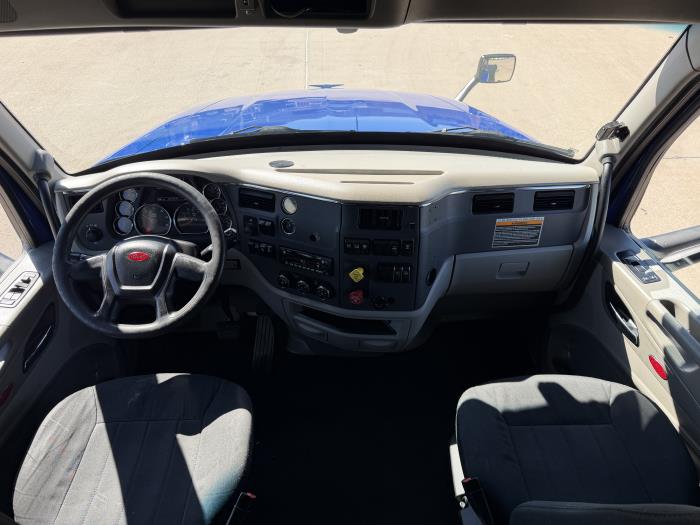 2022 Peterbilt 579-34