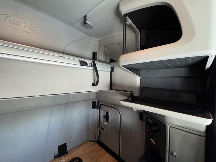 2022 Peterbilt 579-25