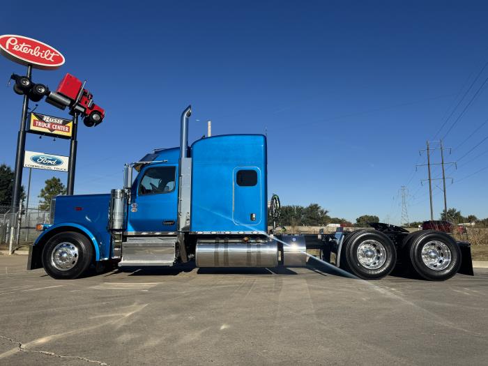 2026 Peterbilt 589-2