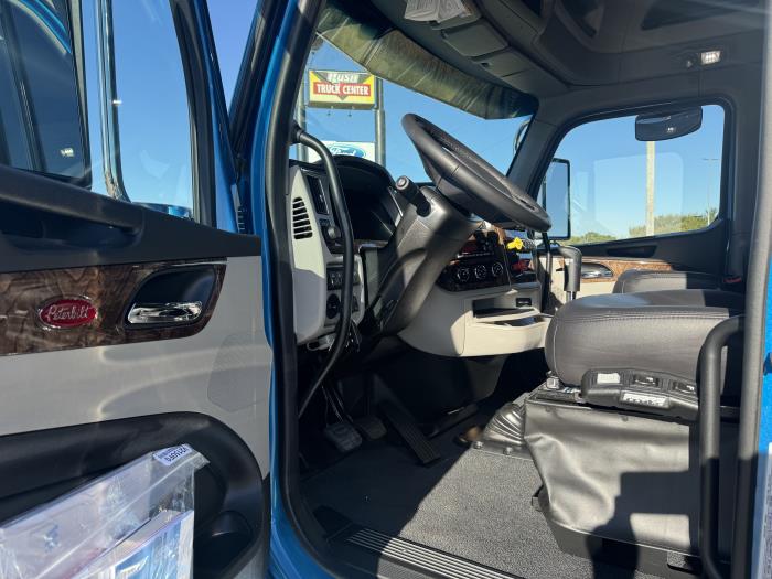 2026 Peterbilt 589-12