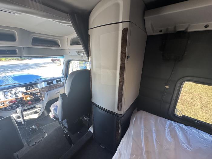 2026 Peterbilt 589-23