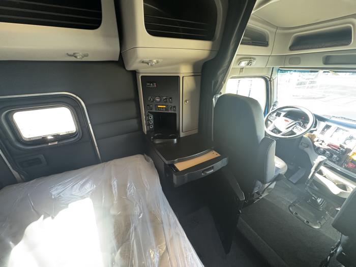 2026 Peterbilt 589-26