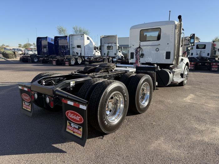 2023 Peterbilt 579-5