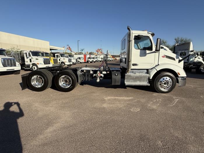 2023 Peterbilt 579-6