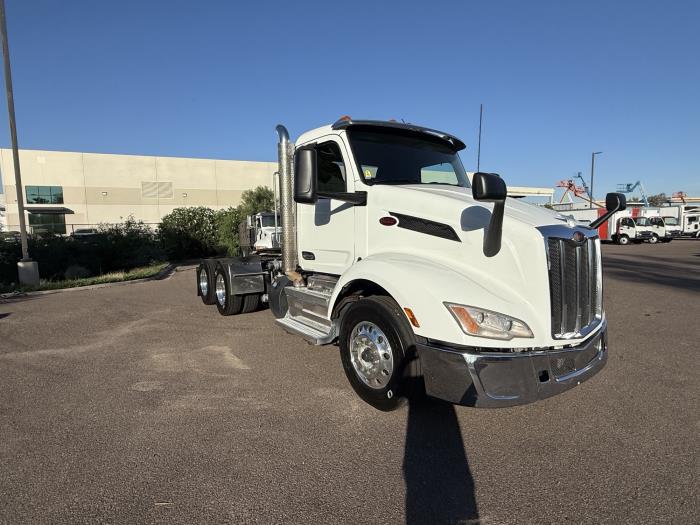2023 Peterbilt 579-8