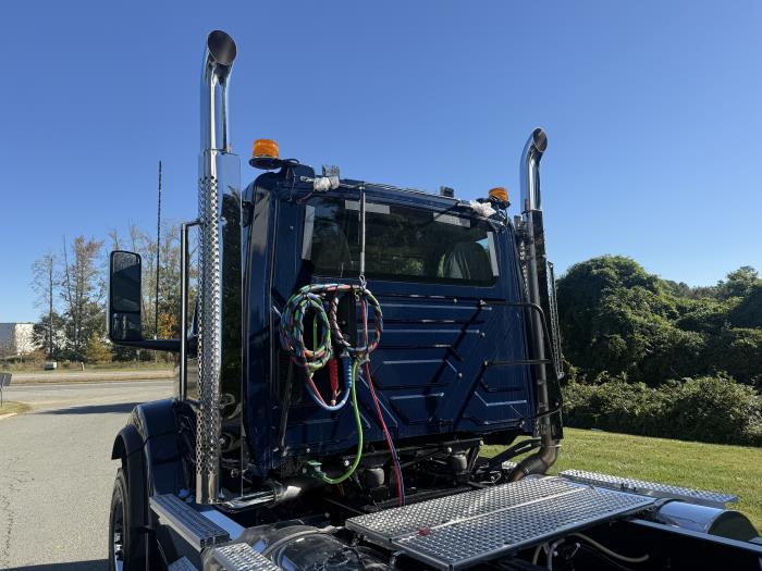 2026 International HX520-10