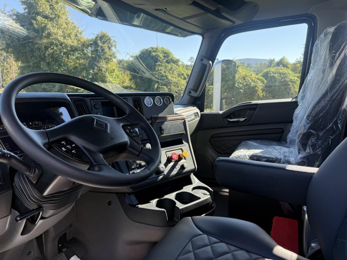 2026 International HX520-17