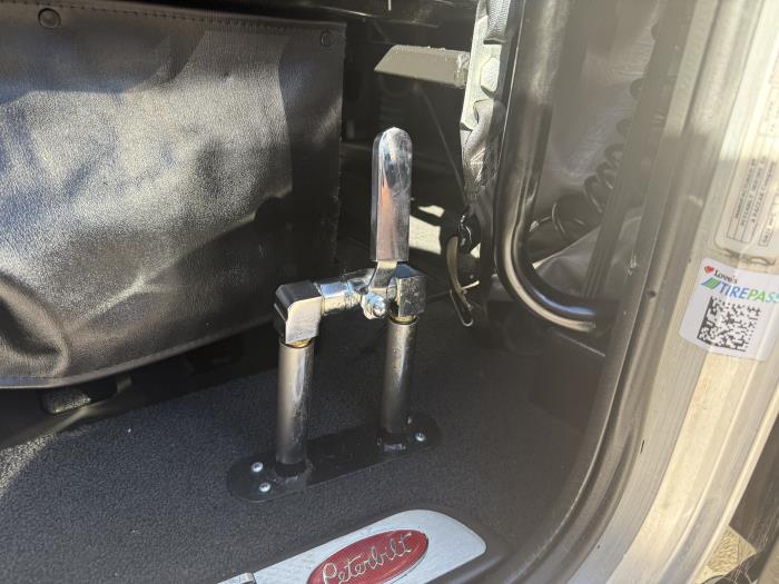 2023 Peterbilt 389-14